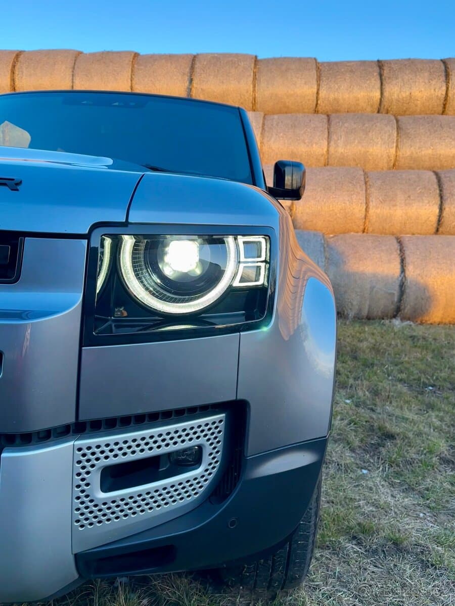 2021 Land Rover DEFENDER - 12
