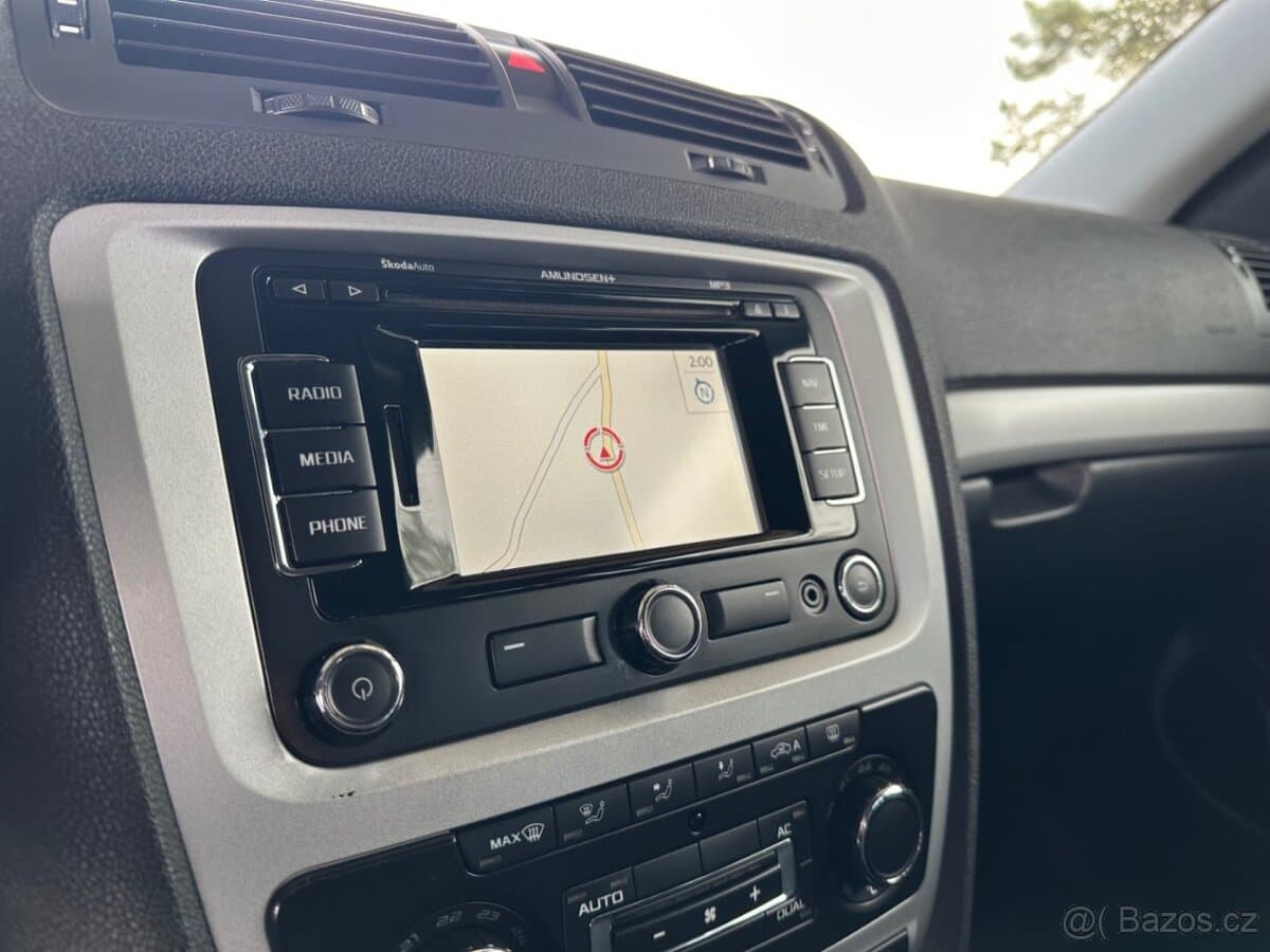 2012 Škoda OCTAVIA - 12