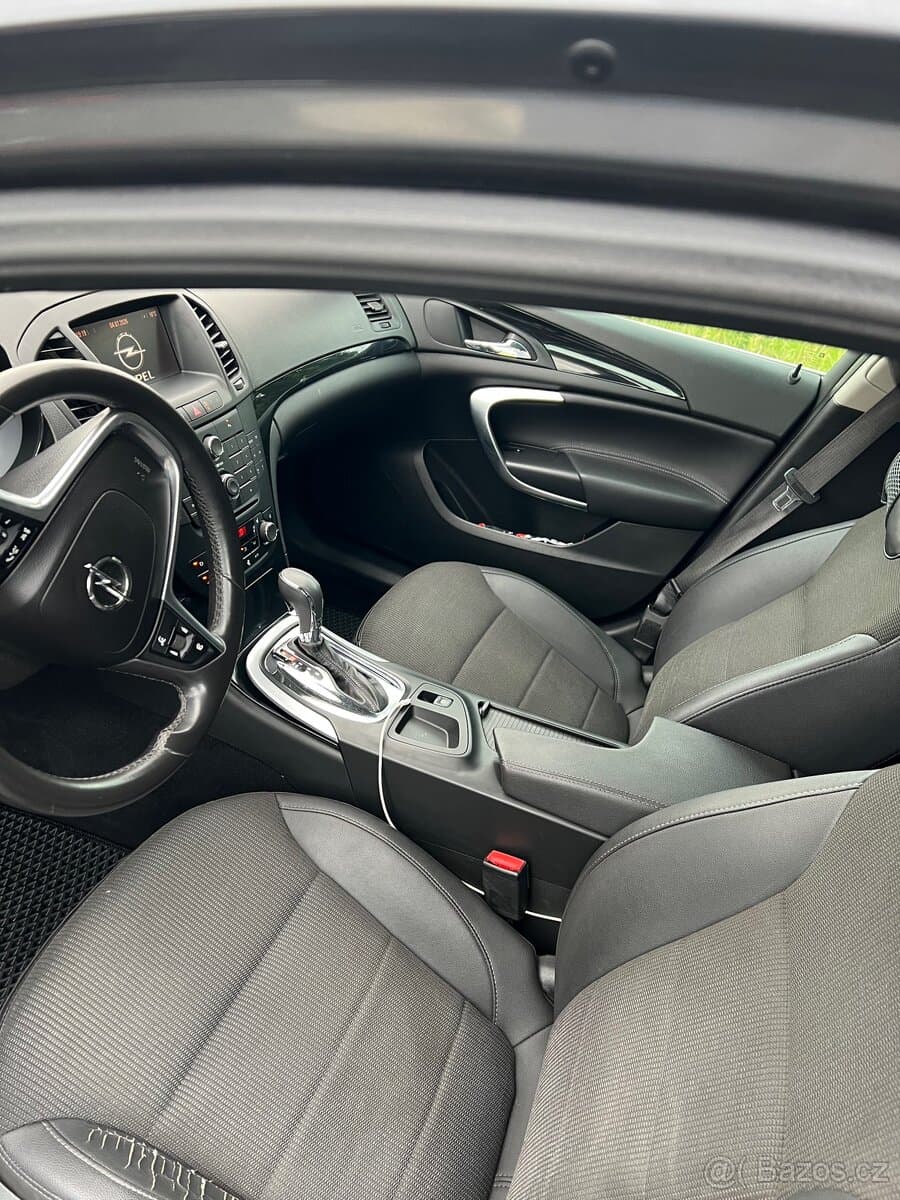 2009 Opel INSIGNIA - 12
