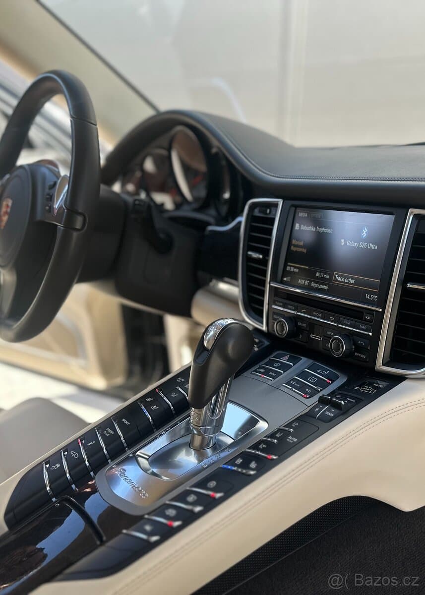 2014 Porsche PANAMERA - 12