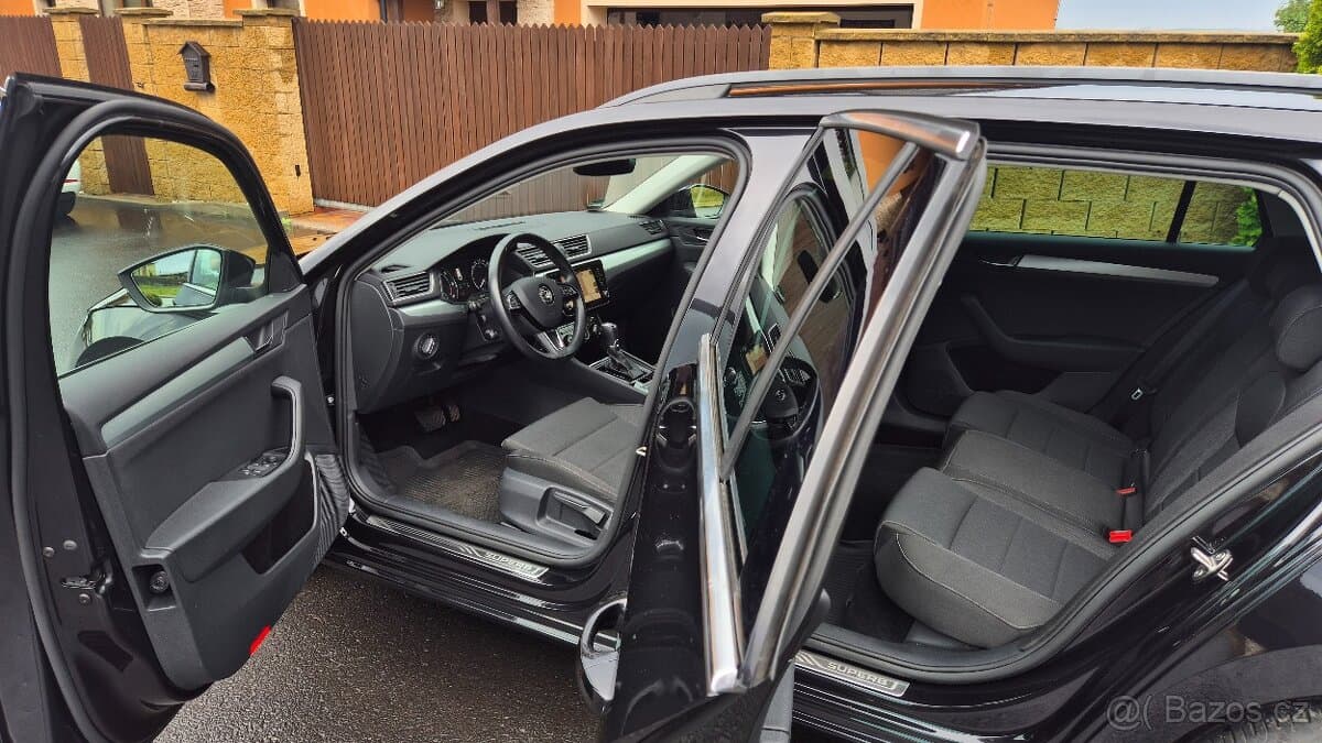 2018 Škoda SUPERB - 12
