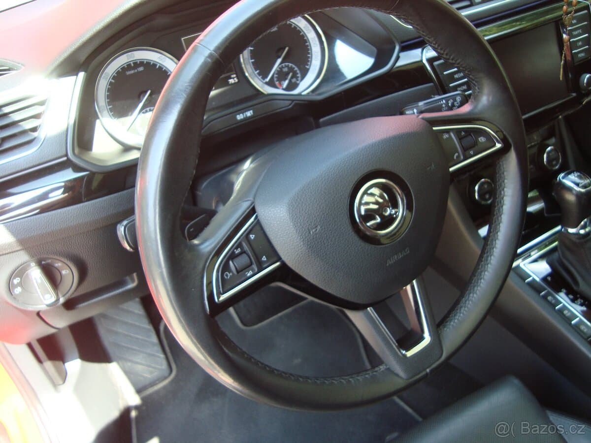2017 Škoda SUPERB - 12