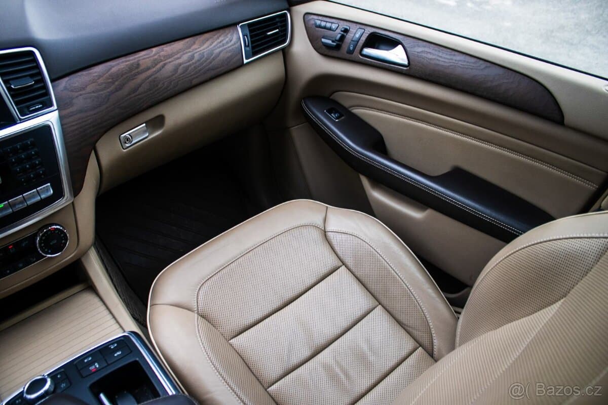 2012 Mercedes-Benz M-CLASS - 12
