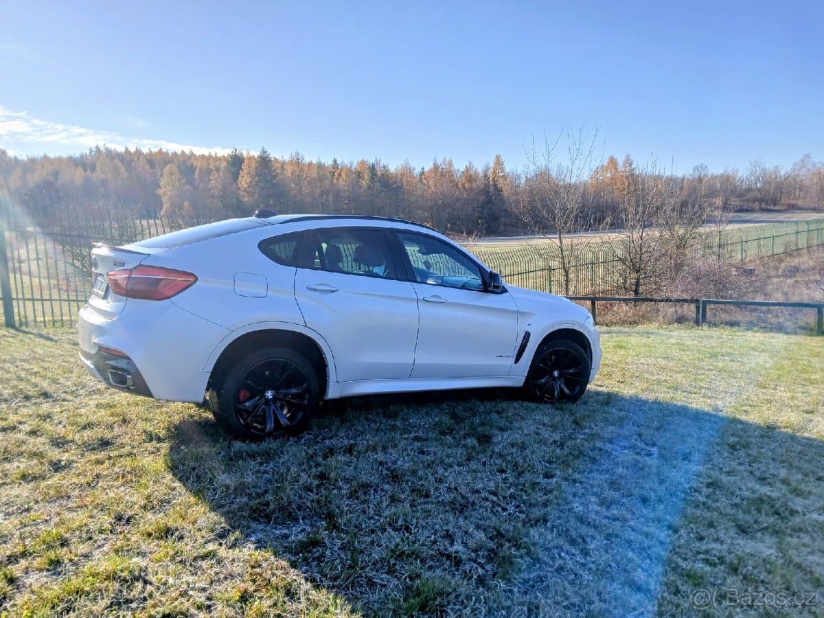 2015 BMW X6 - 12