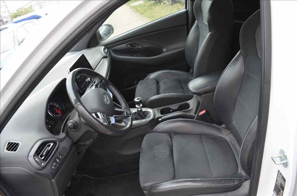 2022 Hyundai i30 - 12