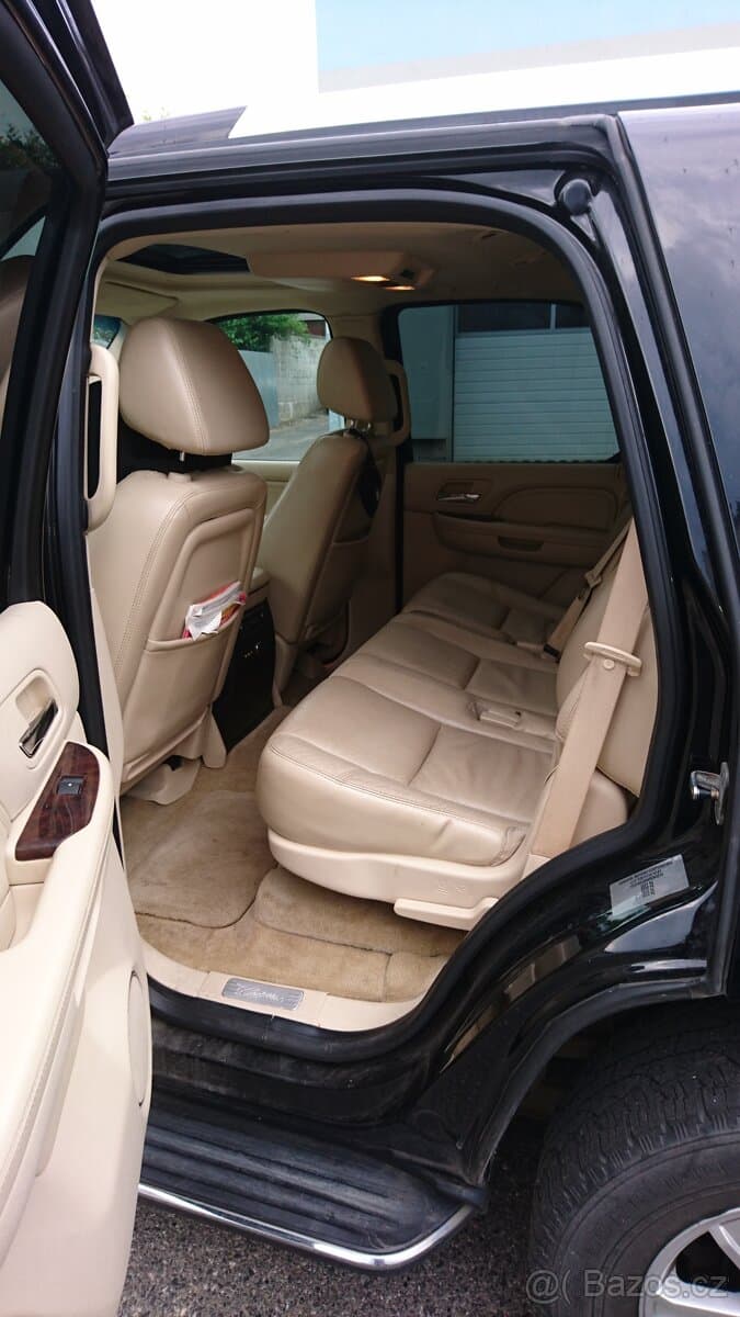 2008 Cadillac ESCALADE - 12