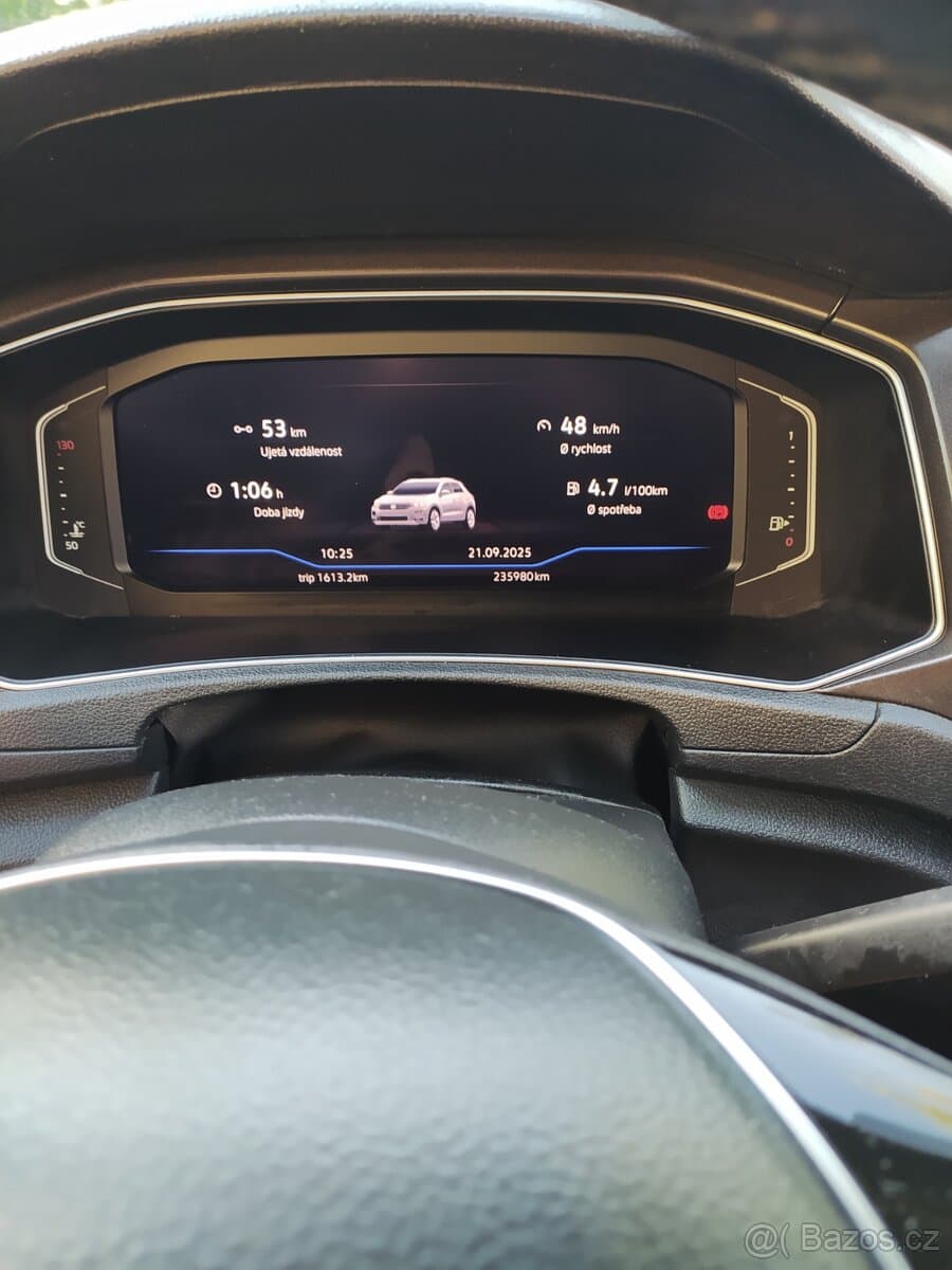 2019 Volkswagen T-ROC - 12
