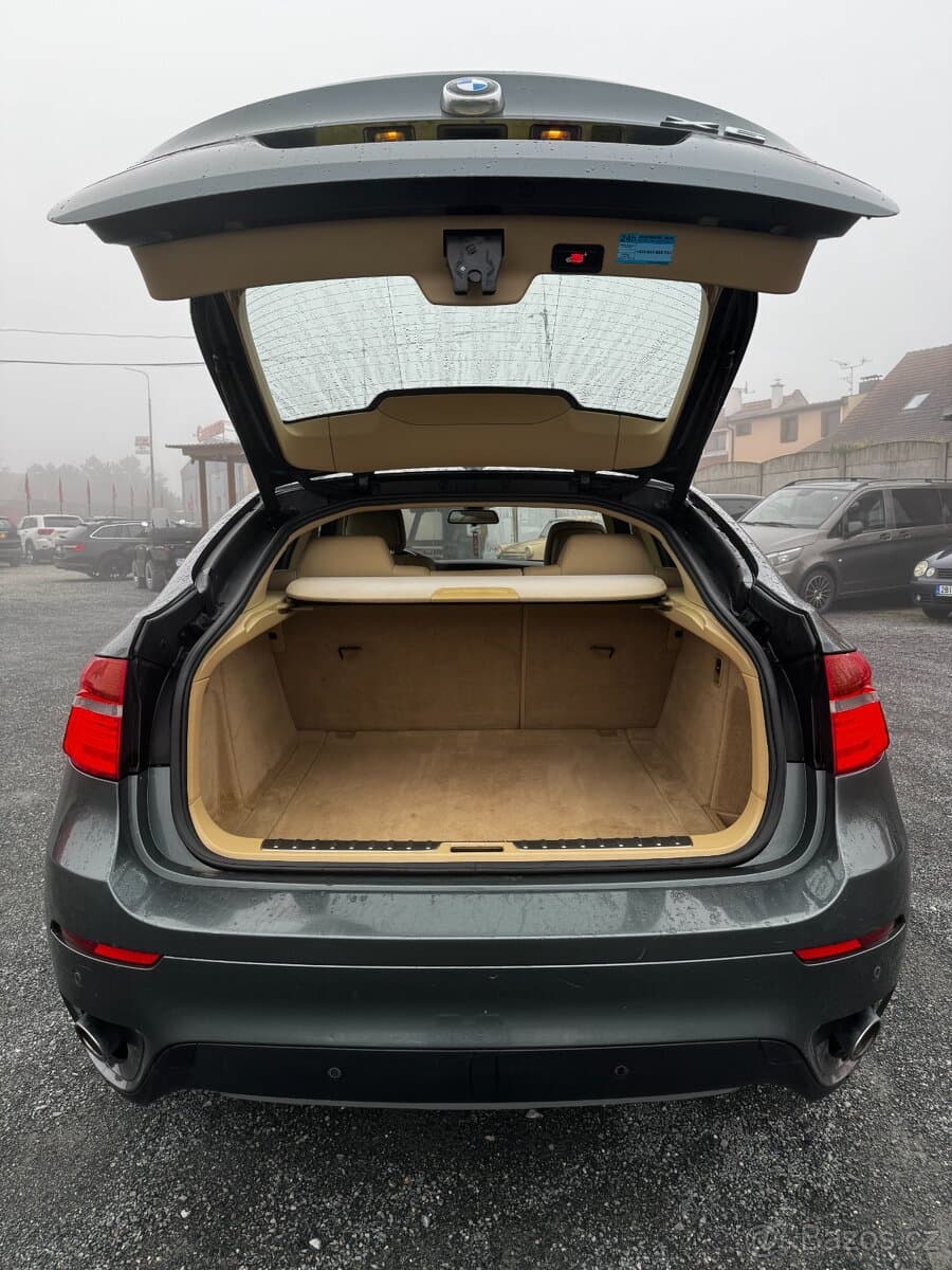 2011 BMW X6 - 12