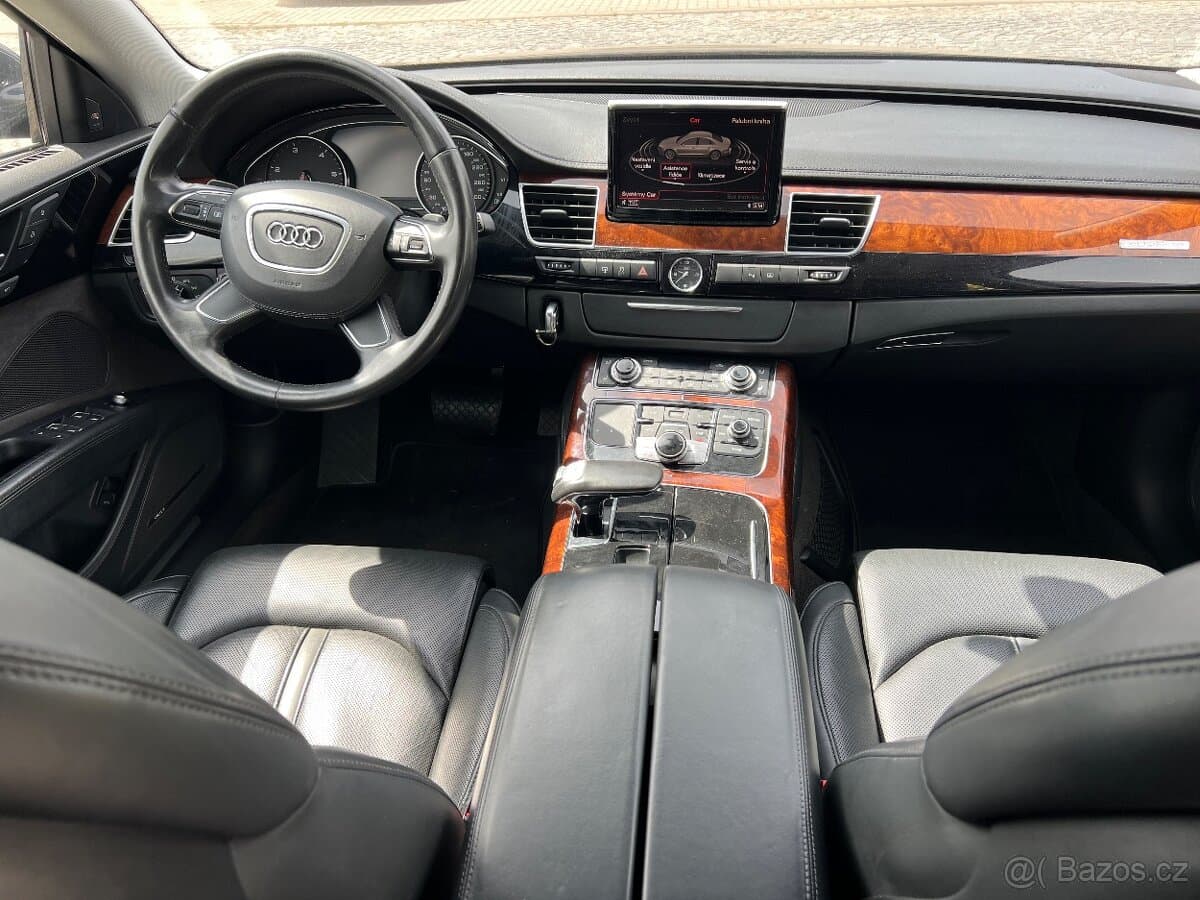 2010 Audi A8 - 12
