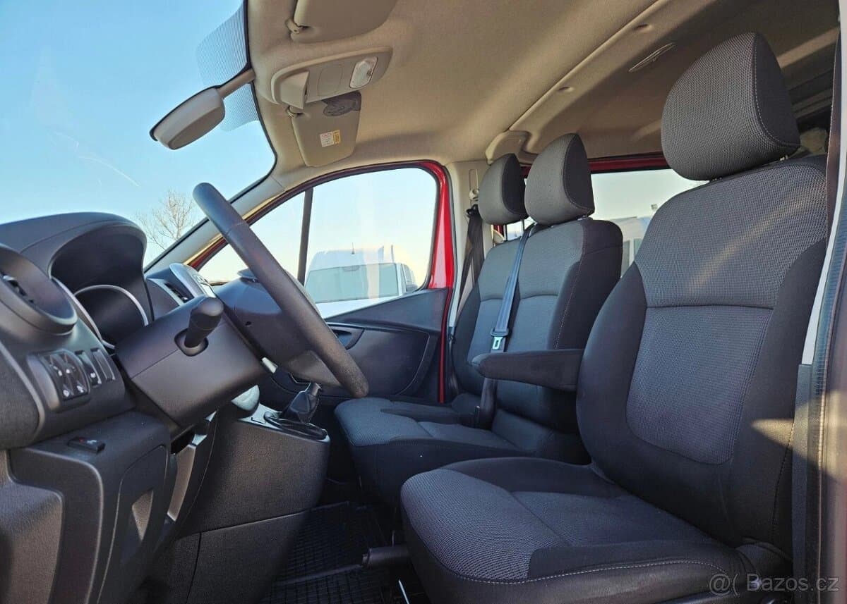 2020 Renault TRAFIC - 12