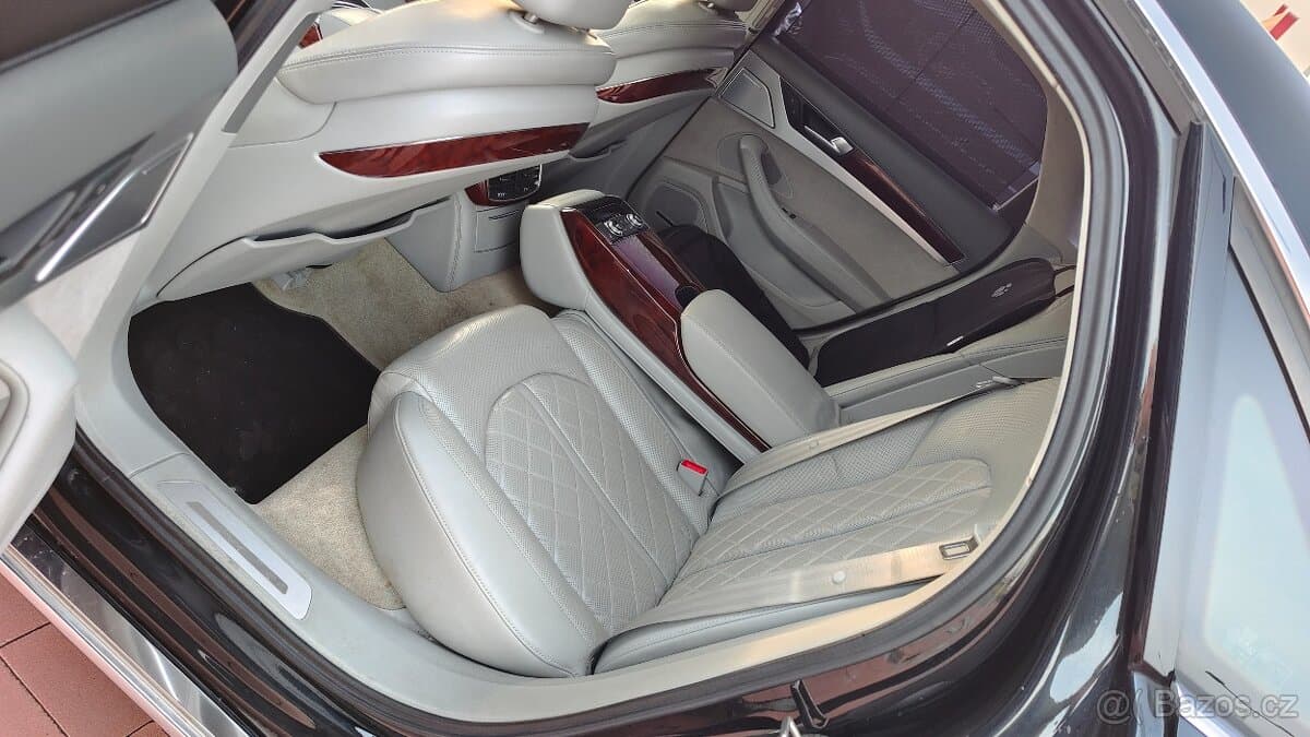 Audi A8 - 12