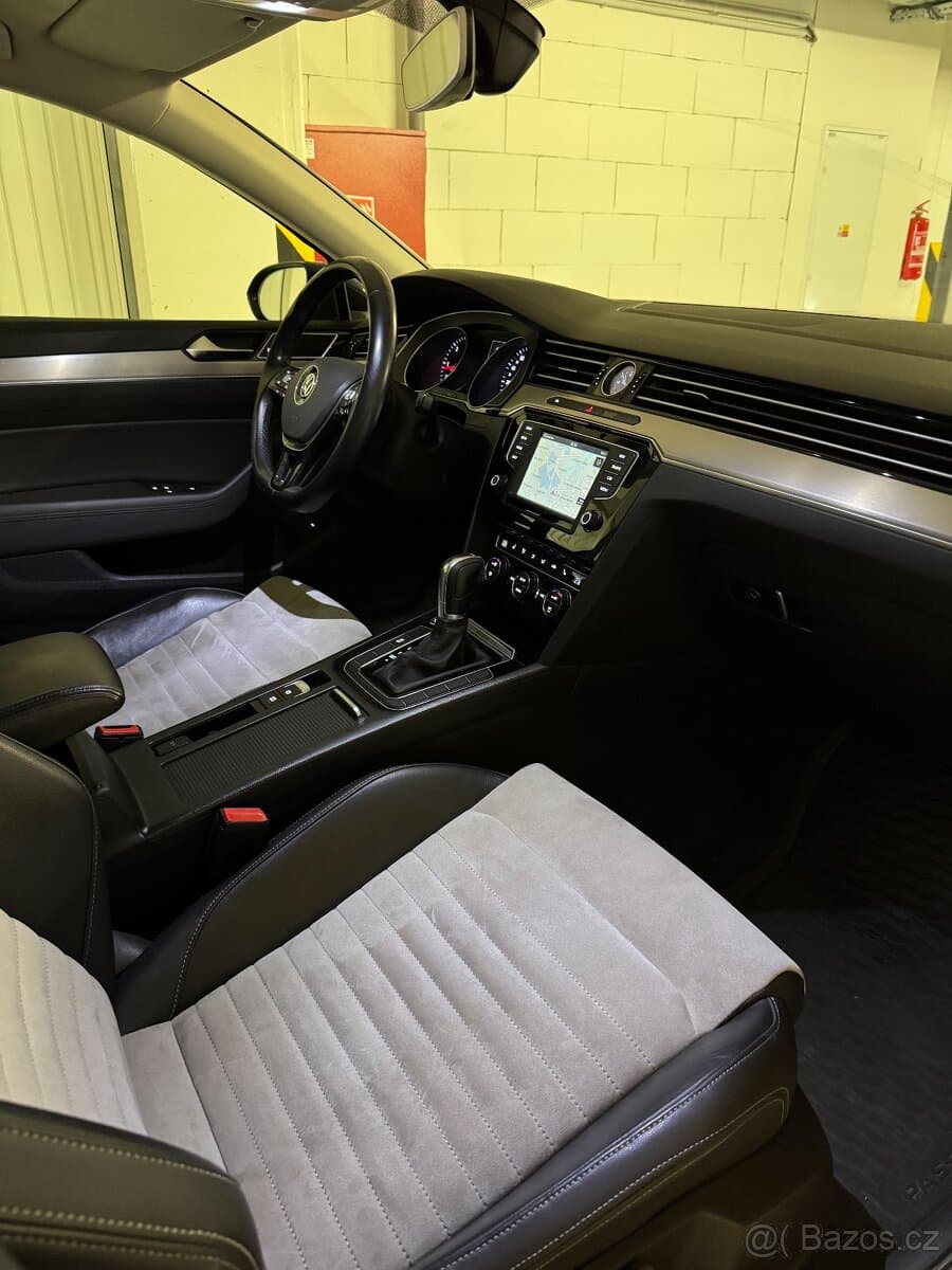 2016 Volkswagen PASSAT - 12