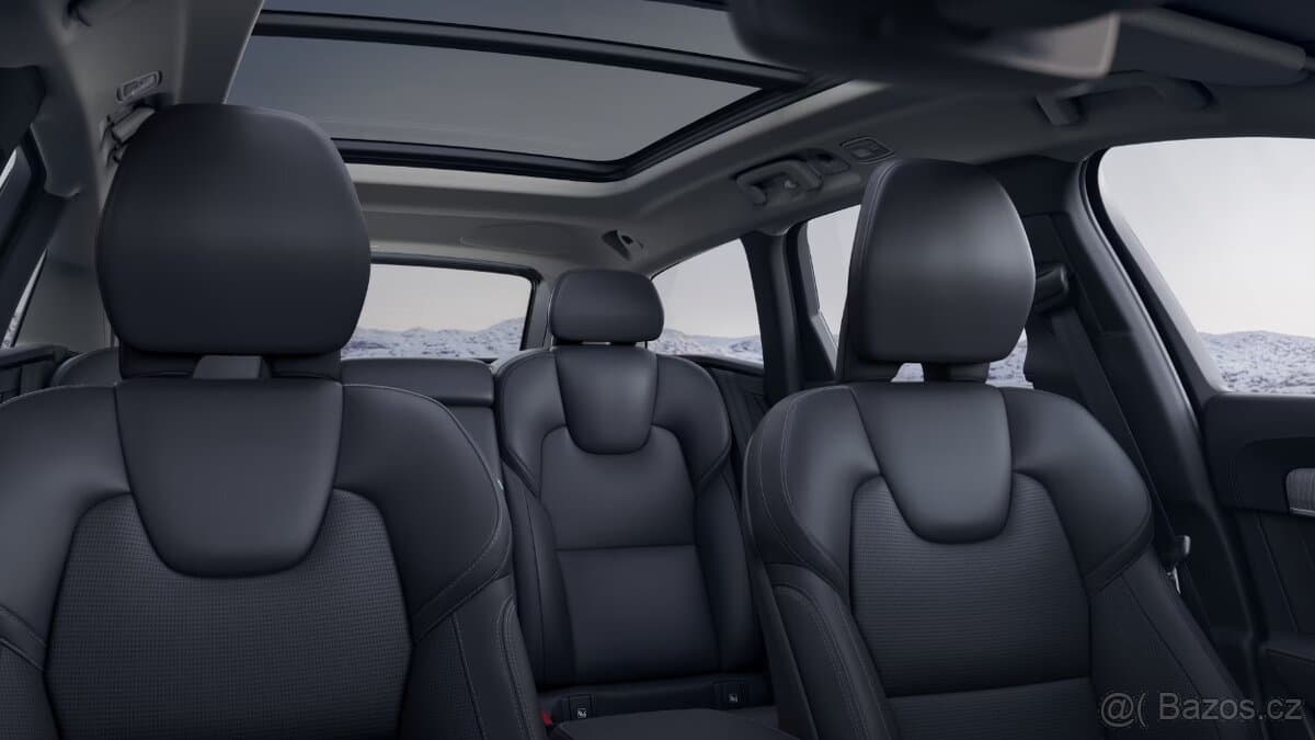 2023 Volvo V90 - 12