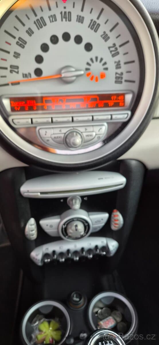 2010 Mini COOPER - 12