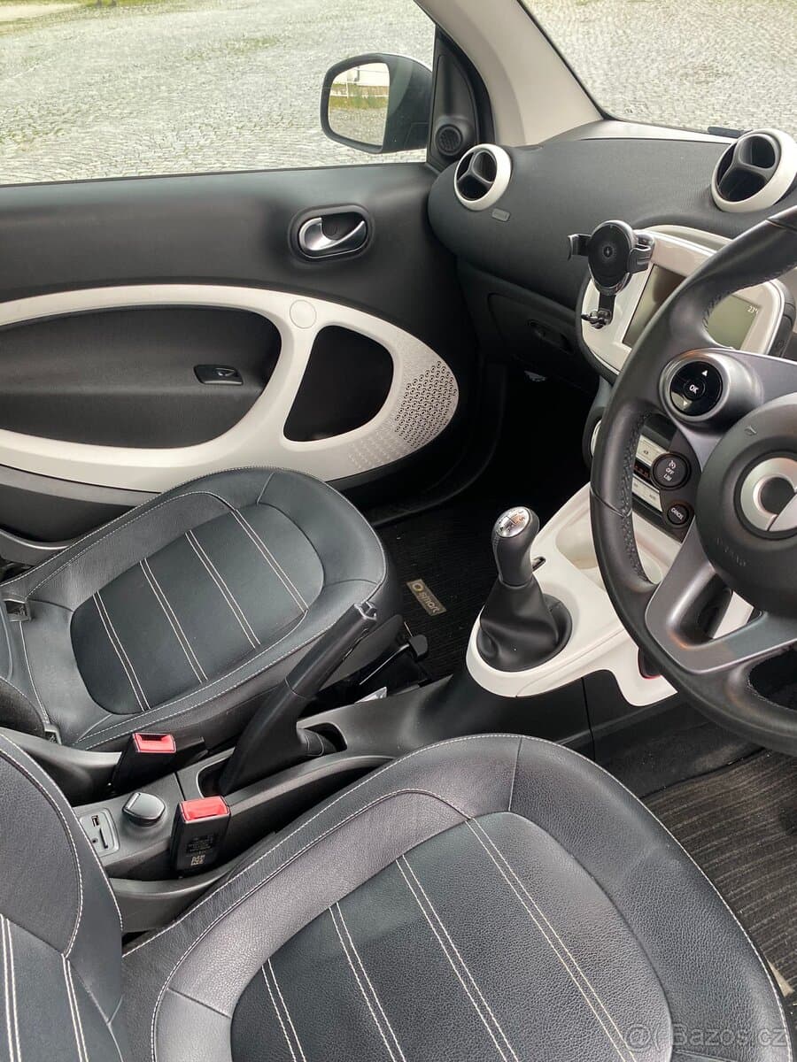 2015 Smart FORTWO - 12