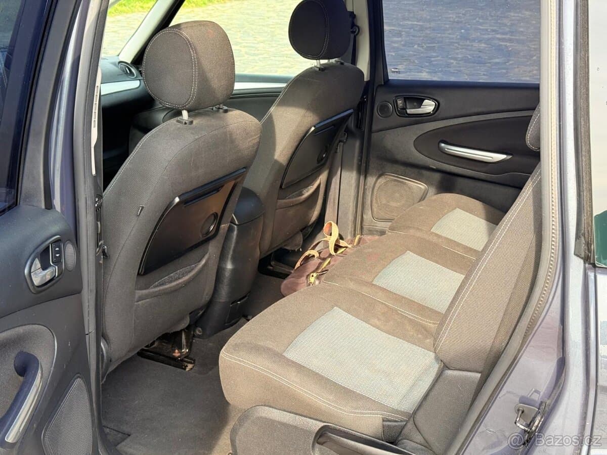 2010 Ford GALAXY - 12