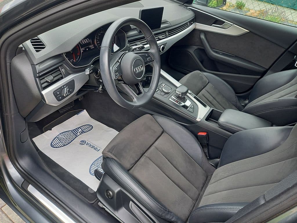 2019 Audi A4 - 12