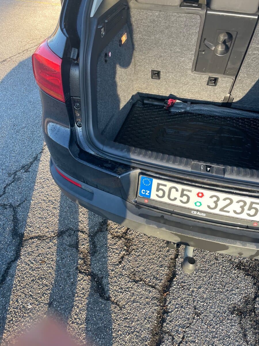 2012 Volkswagen TIGUAN - 12