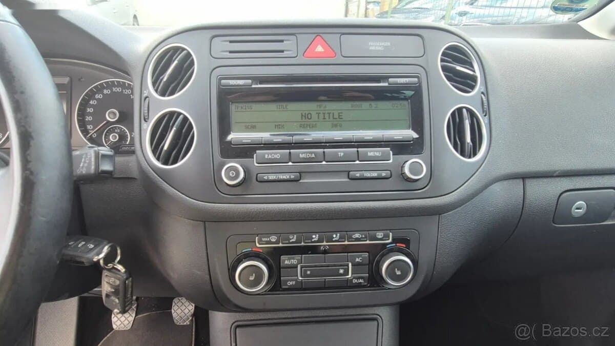2010 Volkswagen GOLF - 12