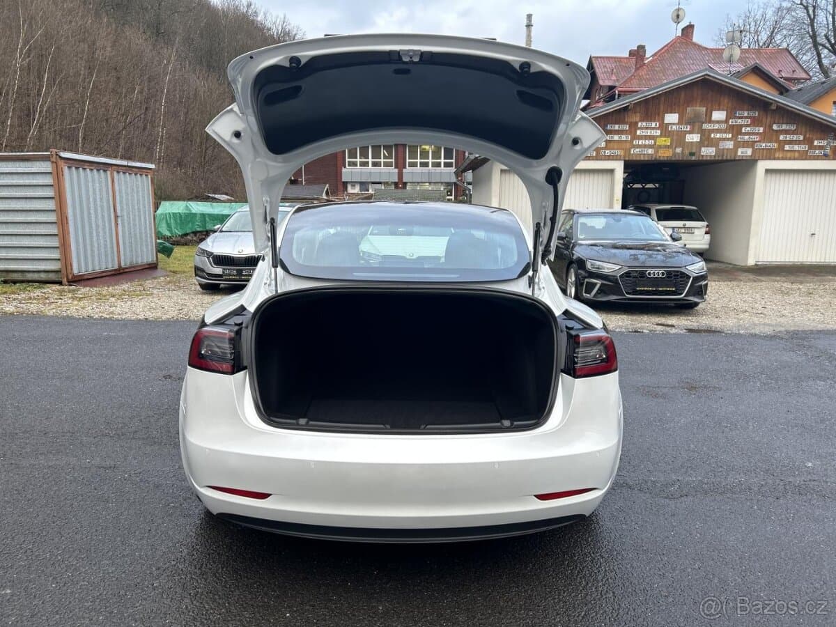 2020 Tesla MODEL 3 - 12