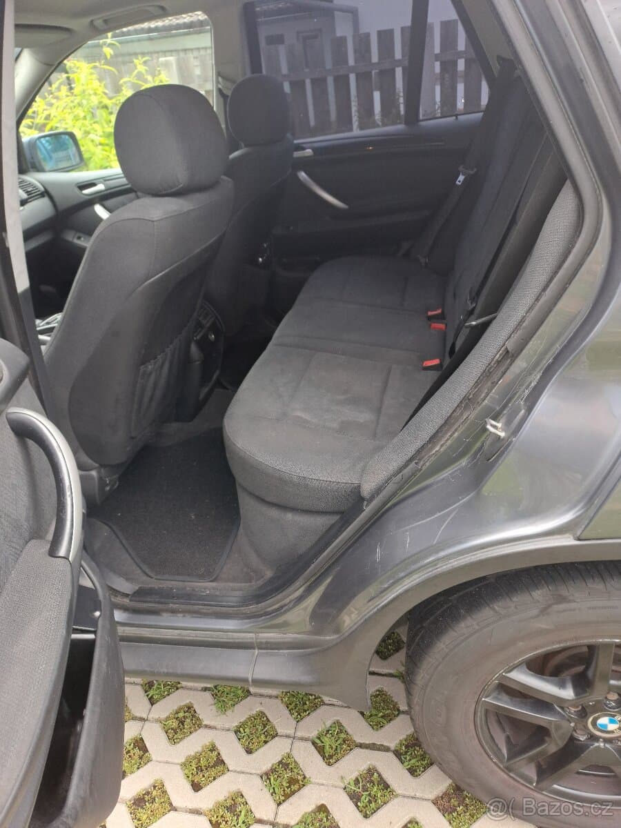 2003 BMW X5 - 13