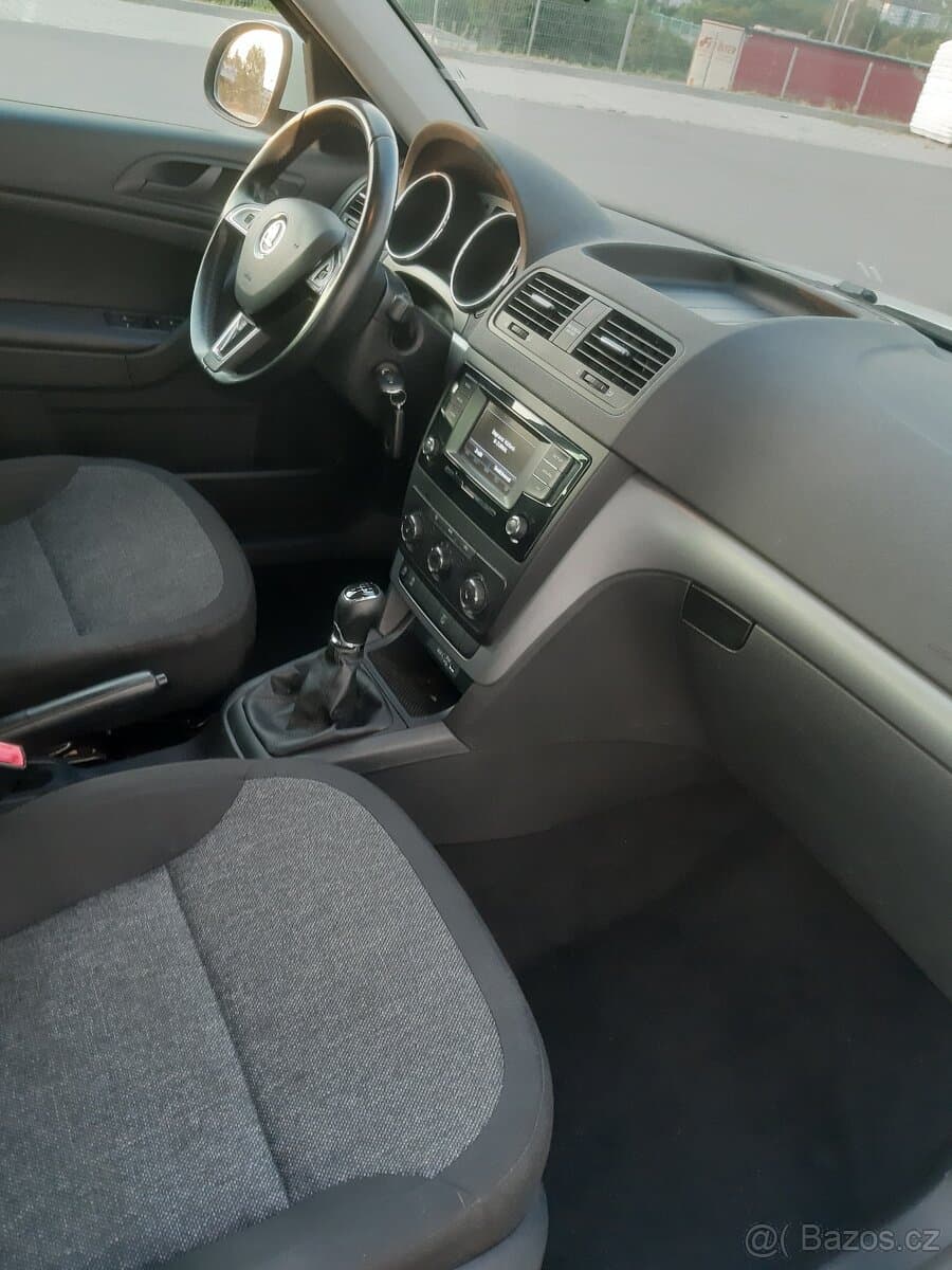 2016 Škoda YETI - 13