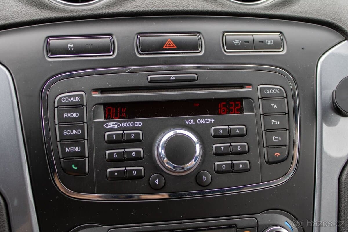2012 Ford MONDEO - 13