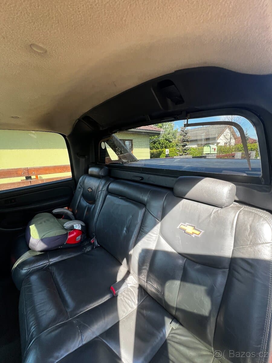 Chevrolet AVALANCHE - 13