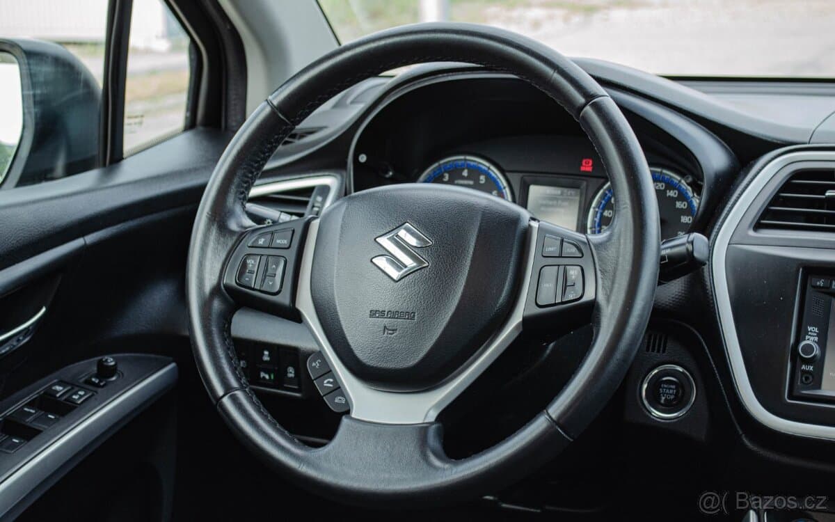 2013 Suzuki S-CROSS - 13