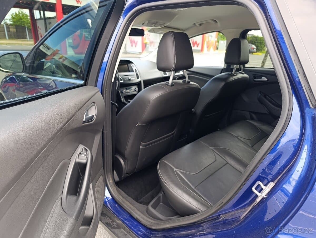 2016 Ford FOCUS - 13