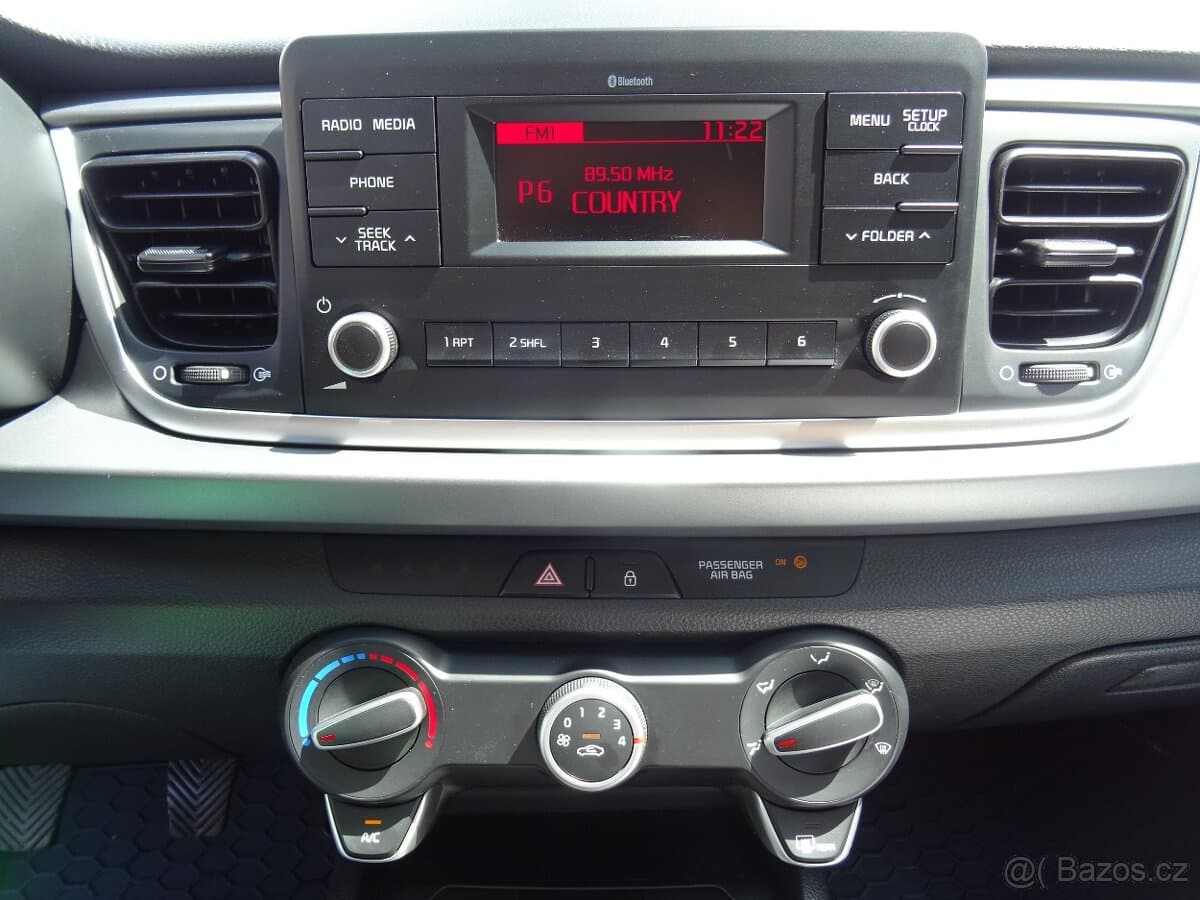 2019 Kia RIO - 13