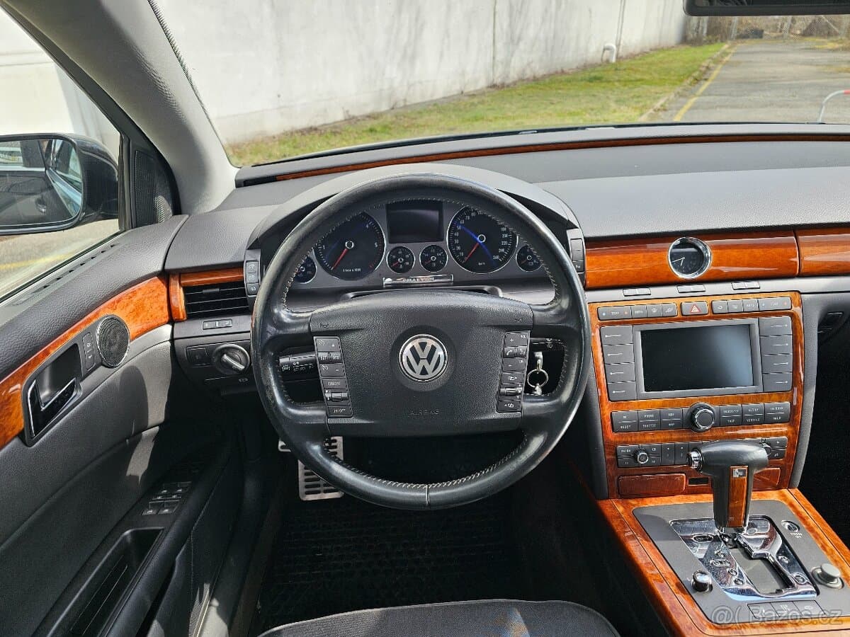 2007 Volkswagen PHAETON - 13