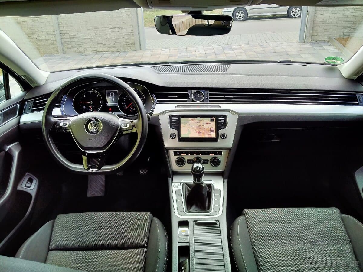 2016 Volkswagen PASSAT - 13