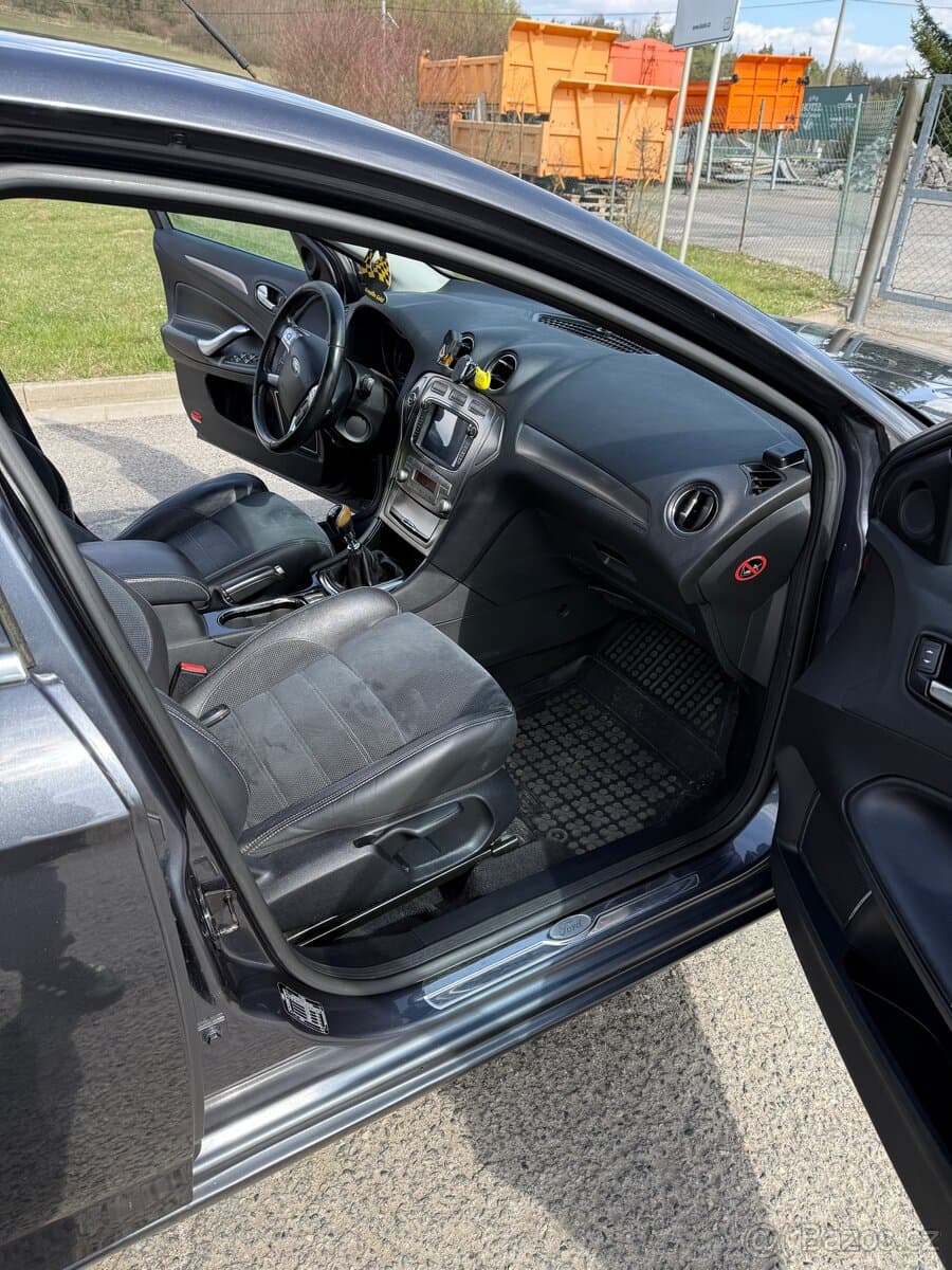 2009 Ford MONDEO - 13