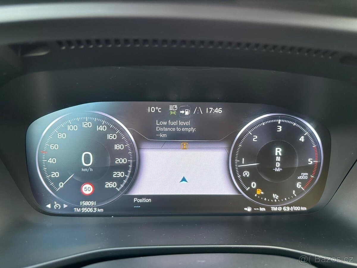 2019 Volvo XC40 - 13