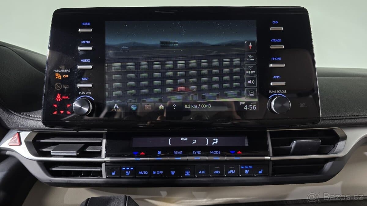 2023 Toyota SIENNA - 13