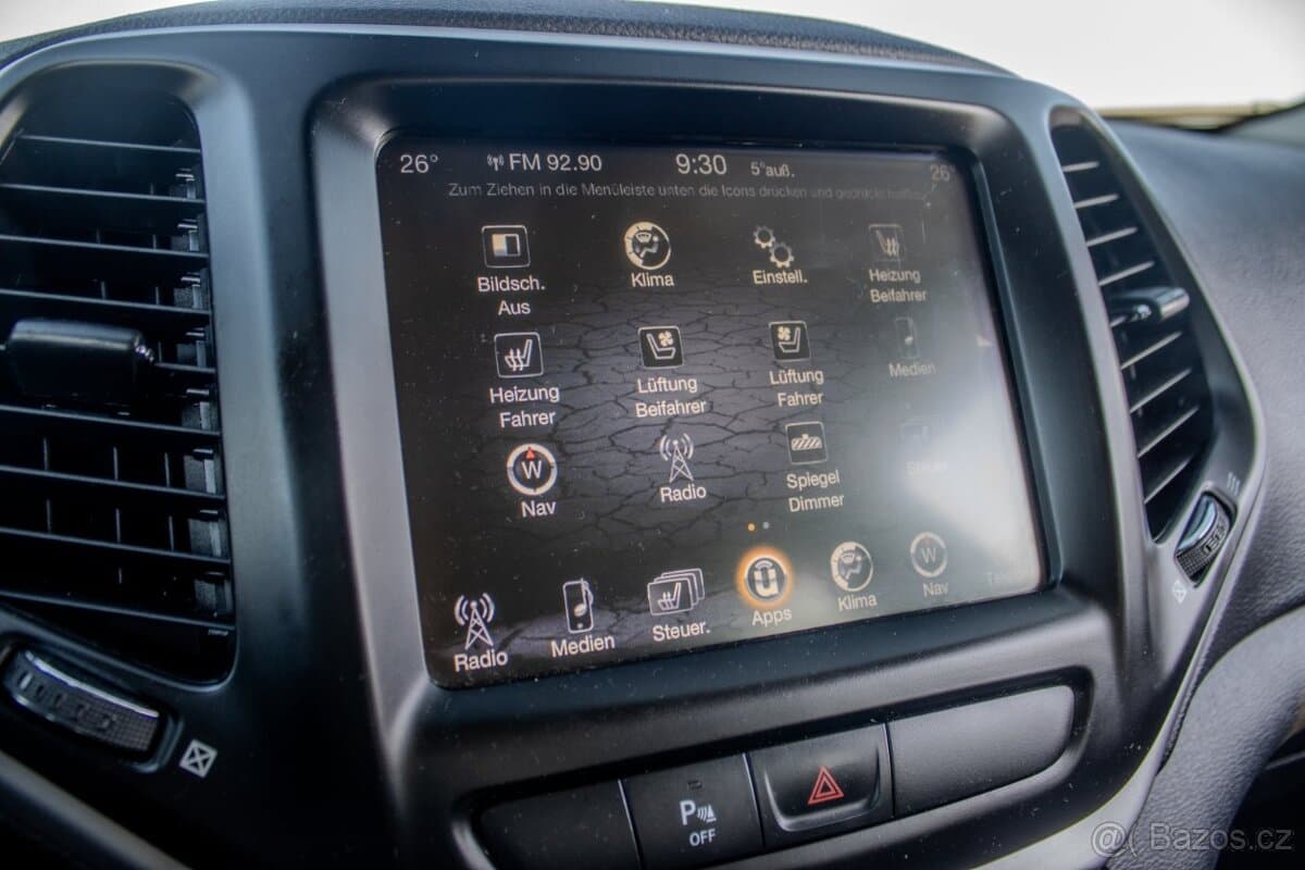 2017 Jeep CHEROKEE - 13