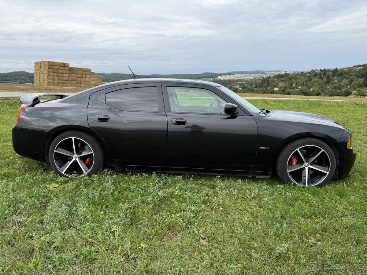 Dodge CHARGER - 13