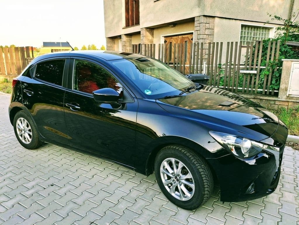 2015 Mazda 2 - 13
