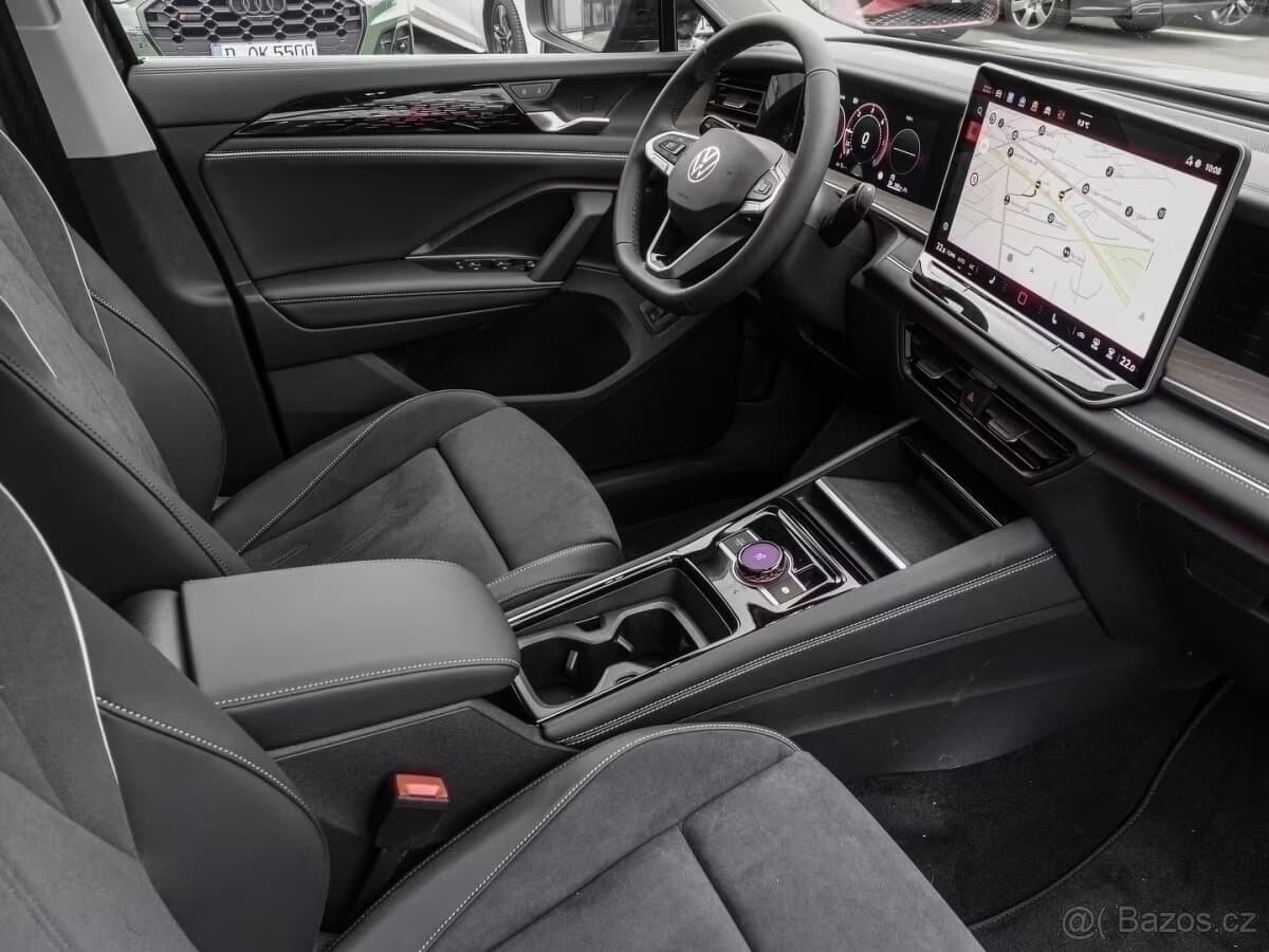 2025 Volkswagen TAYRON - 13