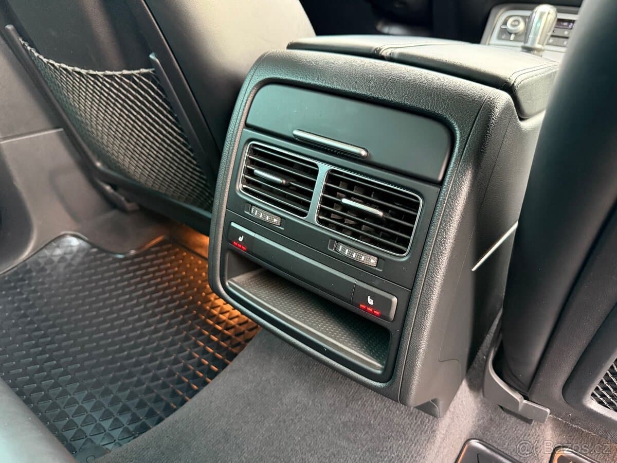 2015 Volkswagen TOUAREG - 13