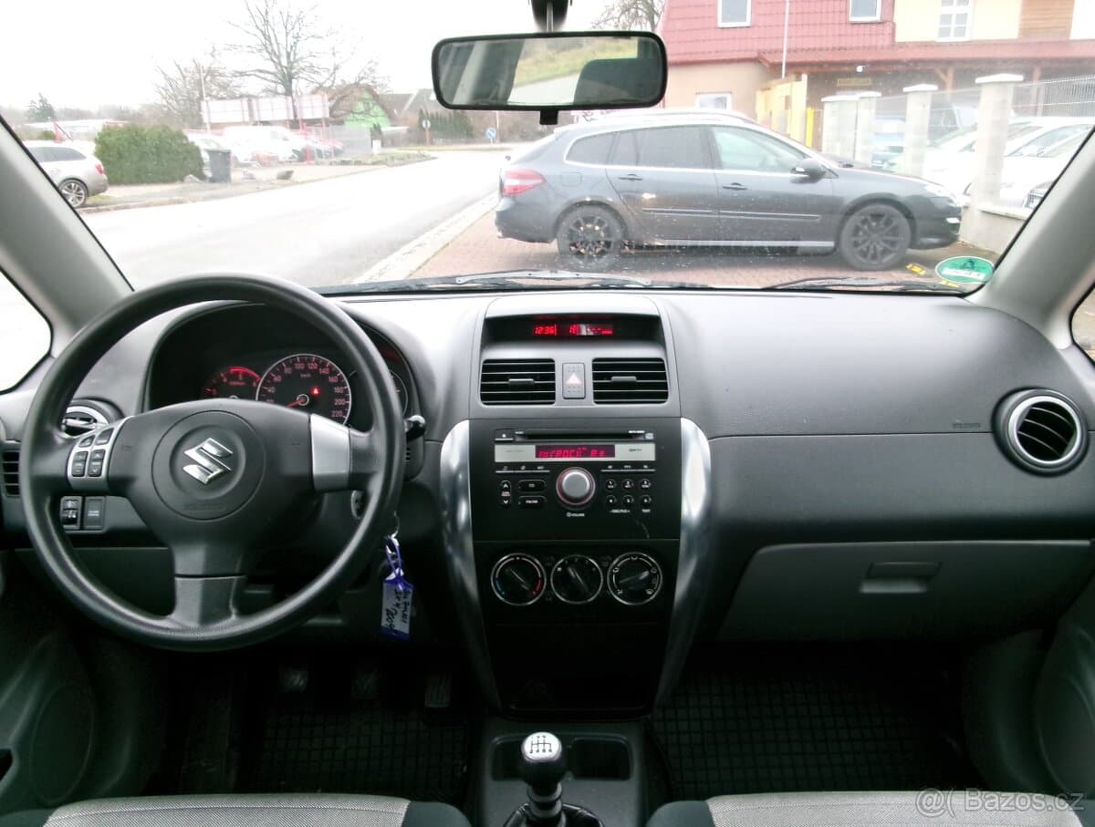 2009 Suzuki SX4 - 13