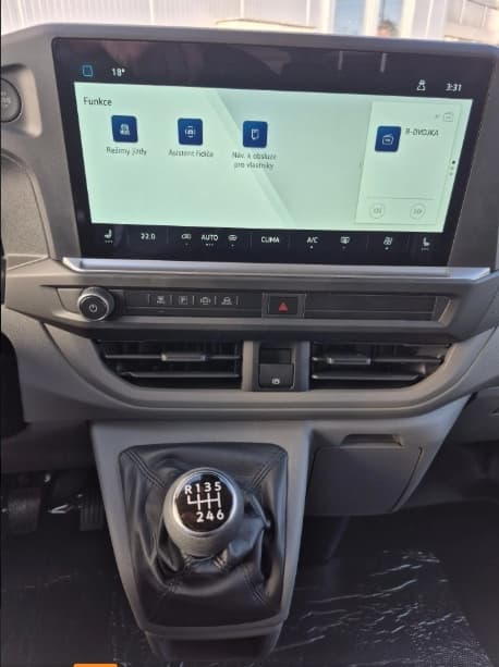 Volkswagen CARAVELLE - 13