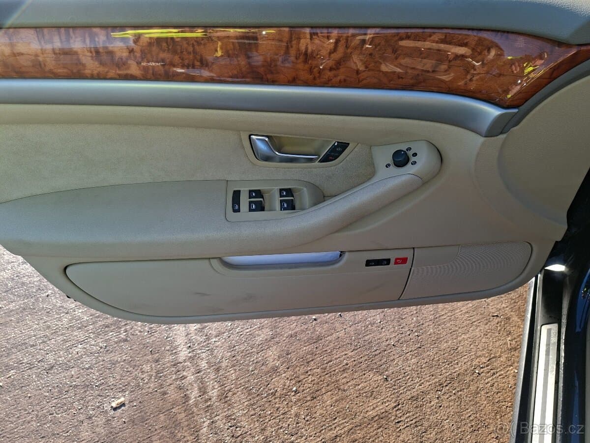 2007 Audi A8 - 13