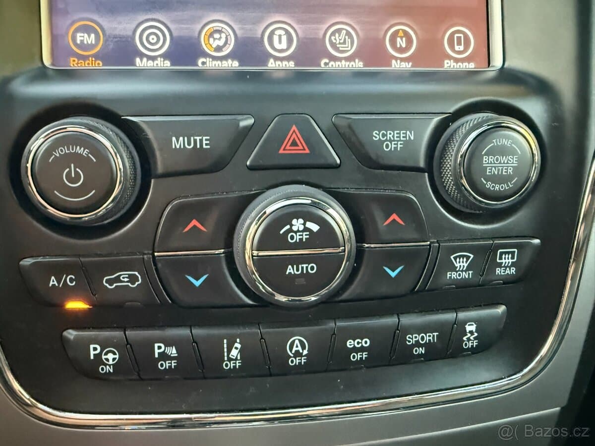 2019 Jeep CHEROKEE - 13