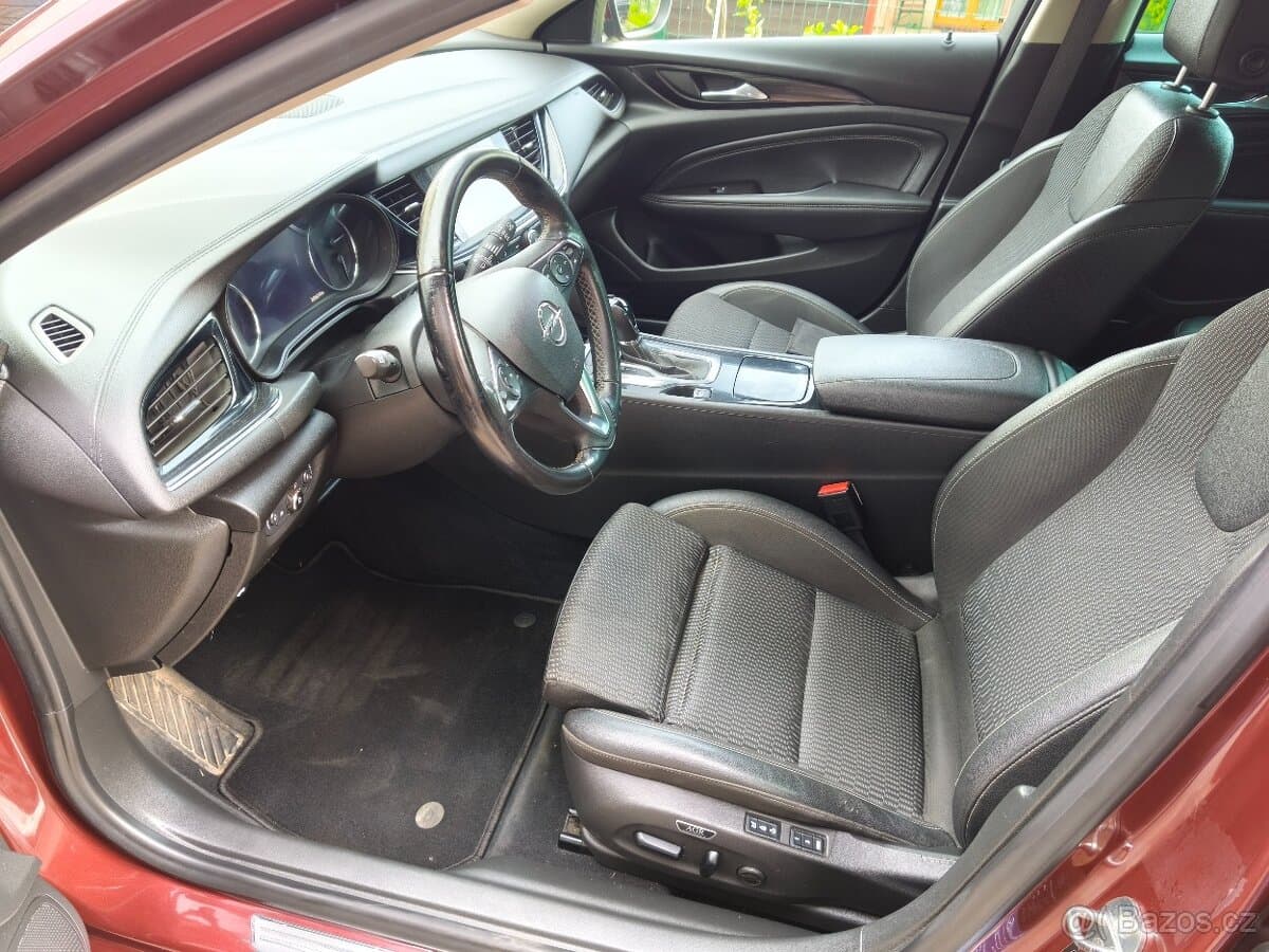2018 Opel INSIGNIA - 13