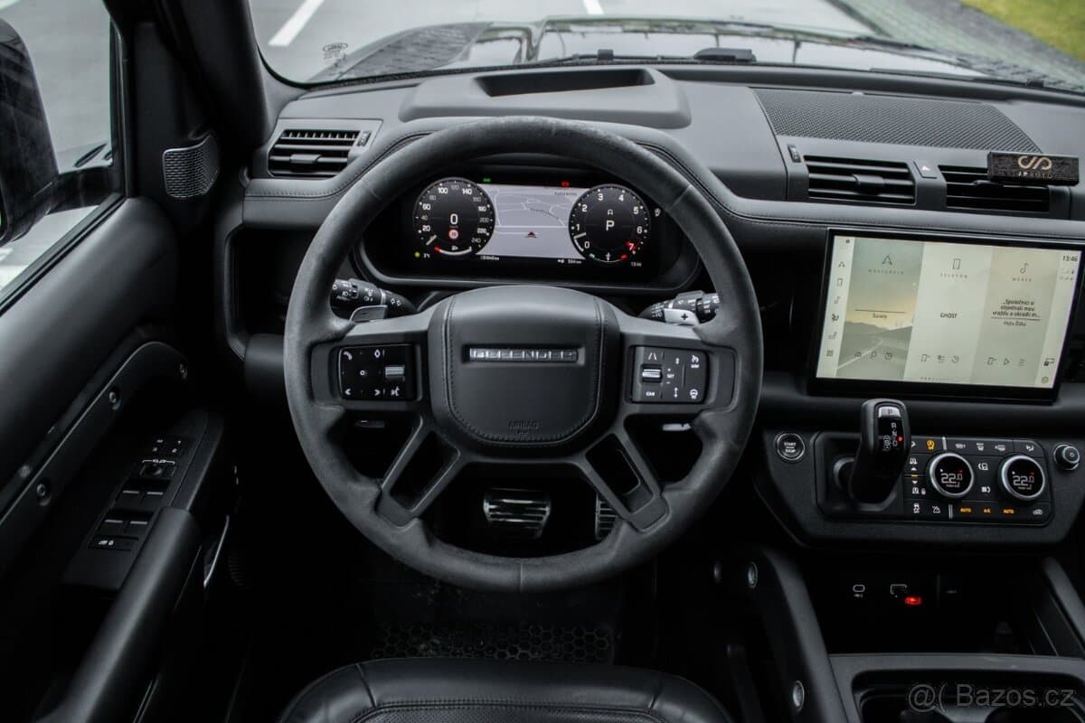 2023 Land Rover DEFENDER - 13