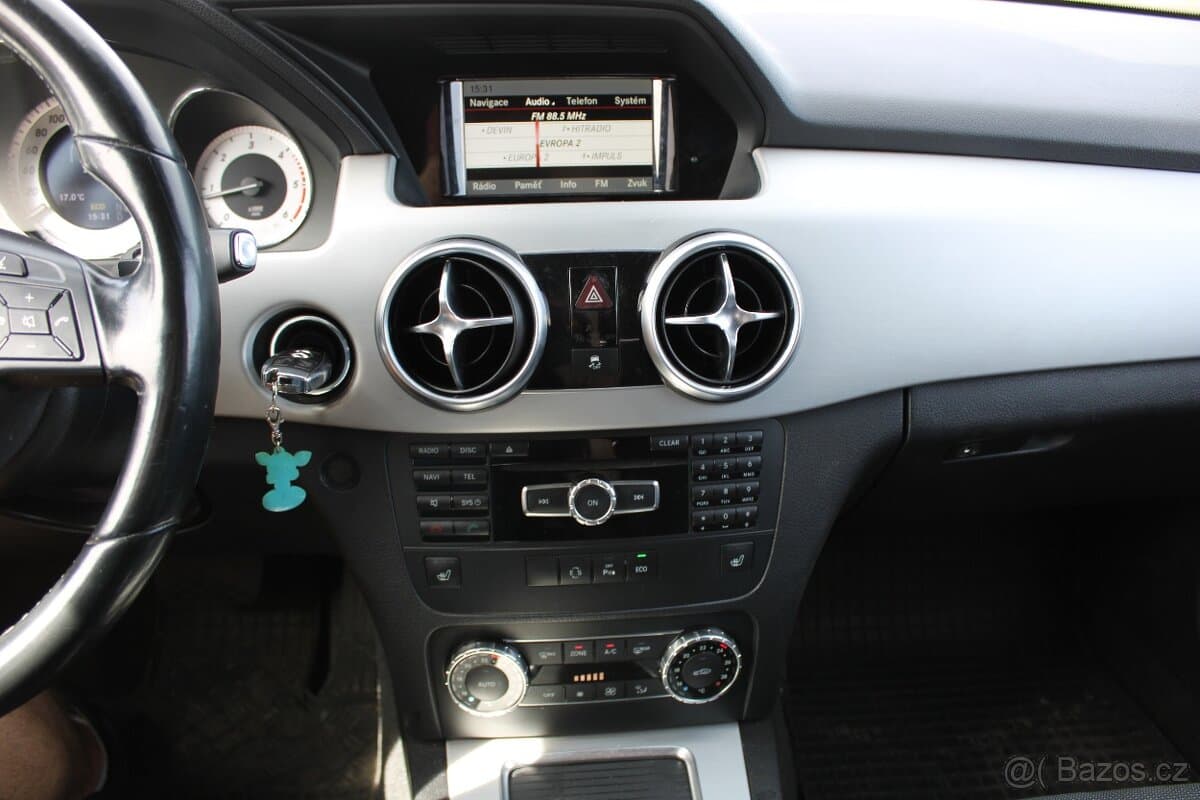 2015 Mercedes-Benz GLK - 13