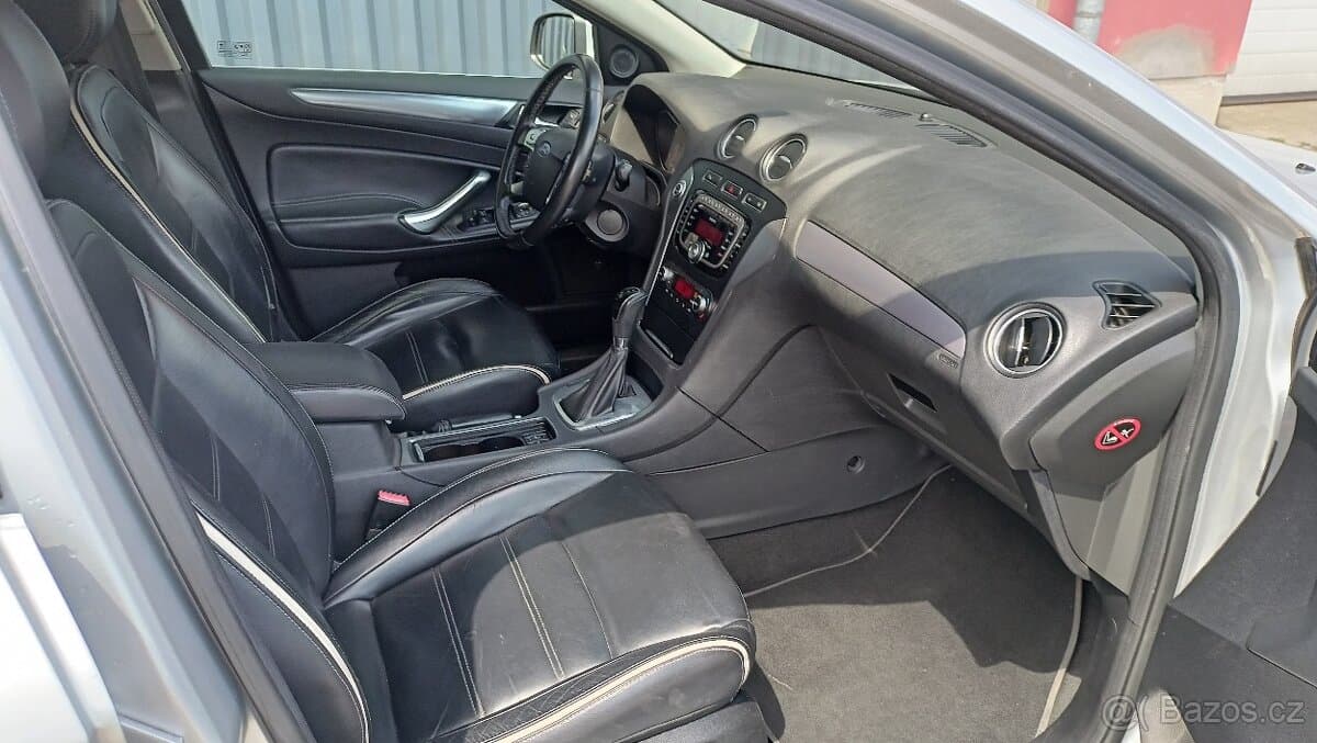 2010 Ford MONDEO - 13