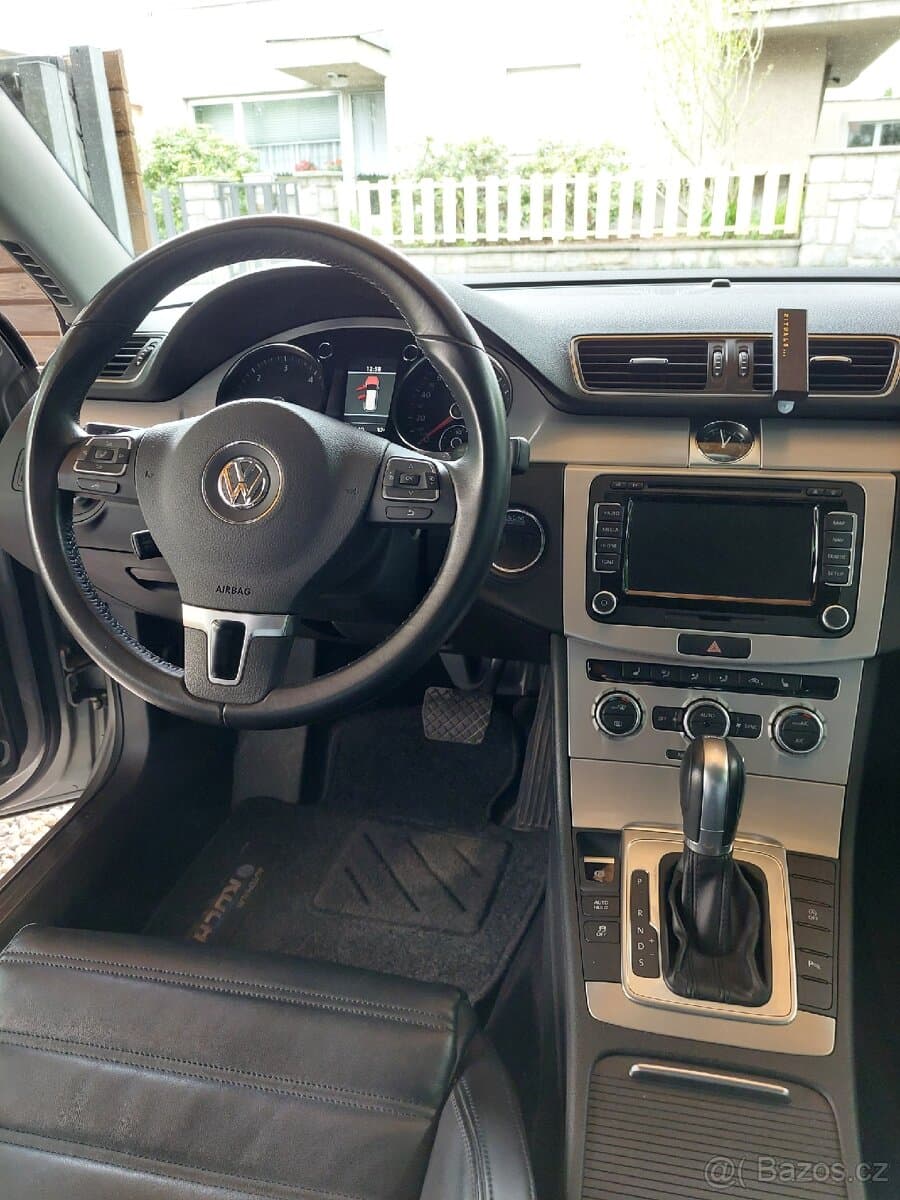 2014 Volkswagen PASSAT - 13